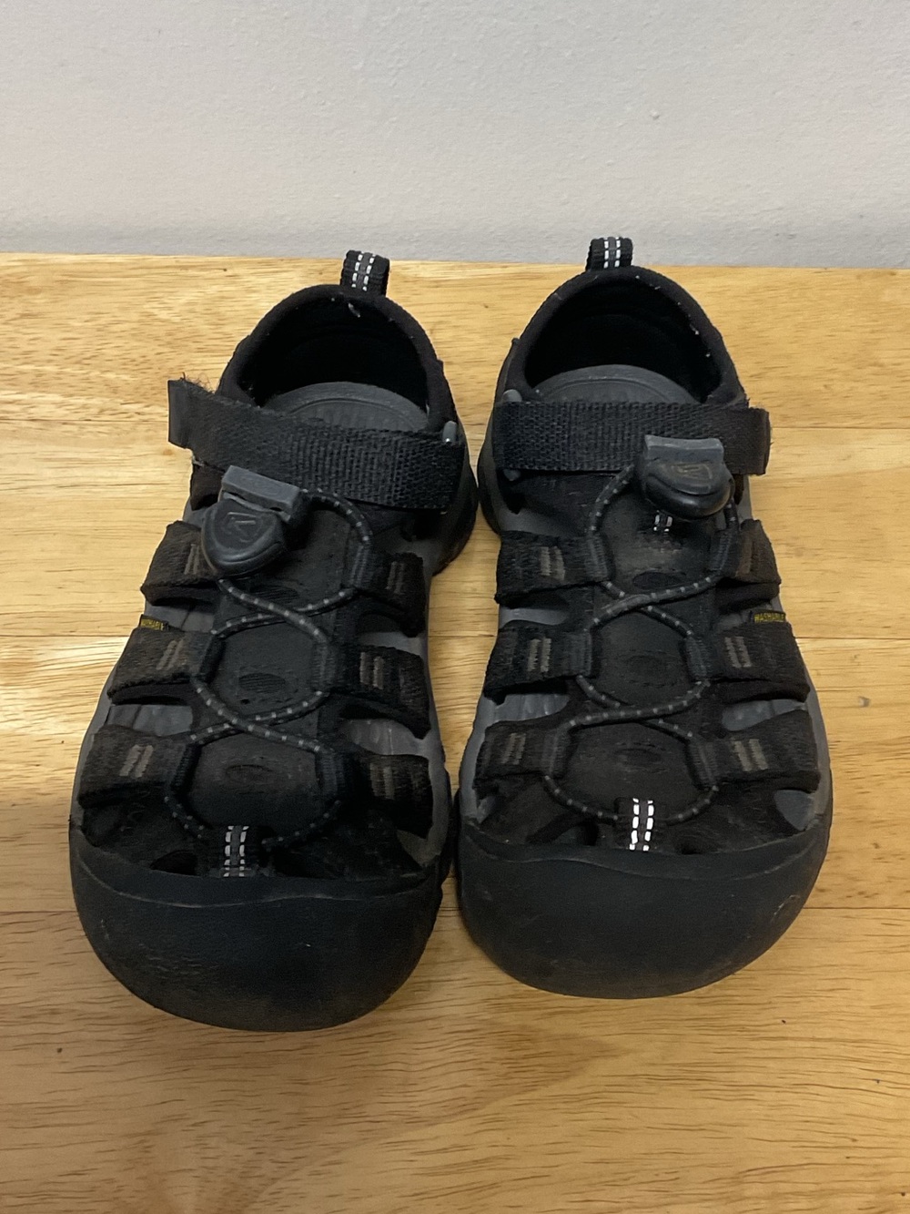 Keen Toddler Newport H2 Waterproof Black Boys Sandals size 11